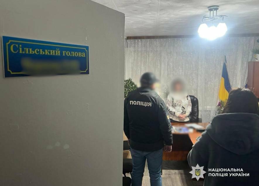 На Одещині викрили посадовицю, яка під прикриттям “допомоги” отримувала хабар