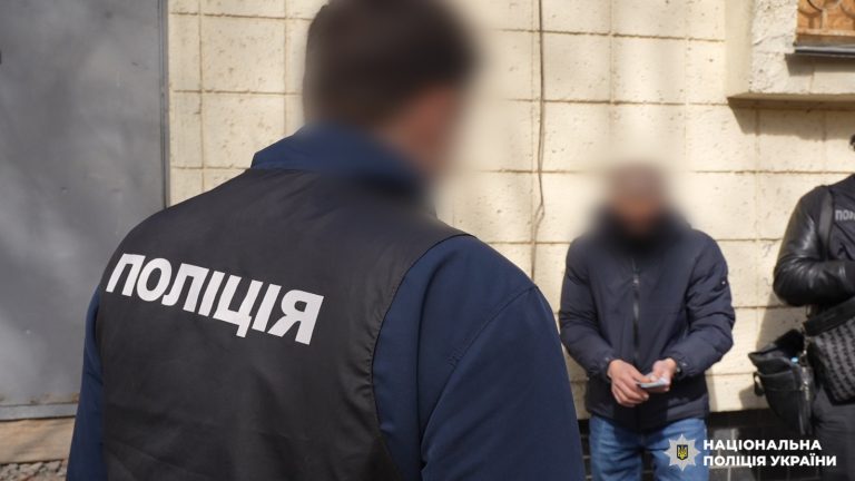 За 3000 доларів продавали «бронювання» військовозобов’язаних — в Одещині викрито корупційну групу