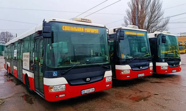В Одесі відновився рух електротранспорту, соціальні автобуси й надалі курсують