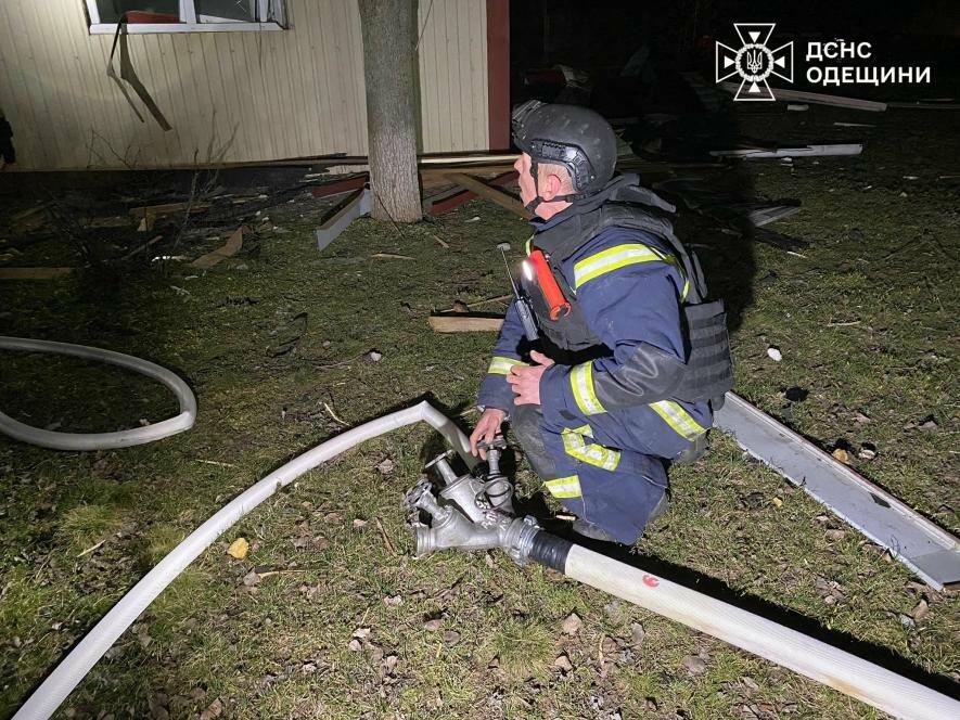 Цієї ночі окупанти вдарили по критичній інфраструктурі Одещини — ФОТО