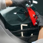 Відновлення та захист автомобільного скла: інноваційні технології ремонту і затемнення