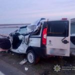 Поблизу Одеси вантажівка врізалася в легковик — у ДТП загинула одна людина