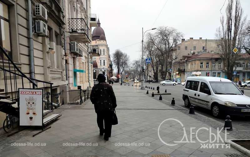 У Одесі завтра потеплішає — без дощу, але водіям варто бути обачними