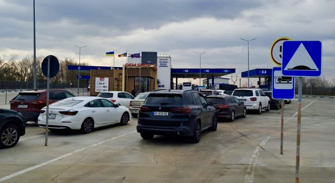 На трасі Одеса–Рені зростають затори: біля кордонів утворюються черги