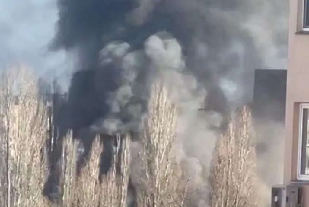 У Таїрові Одеси горіла кальянна: чорний стовп диму налякав містян (фото)