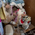 Квартири одеситів після нічного обстрілу: випалені кімнати та зруйновані стелі в фоторепортажі