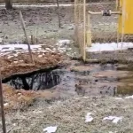 Каналізаційна аварія біля Одеси: хто відшкодує збитки від забруднення землі