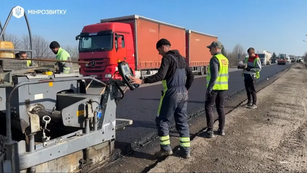 Уряд спрямував 3 млрд грн на дороги Одещини — які ділянки відремонтують