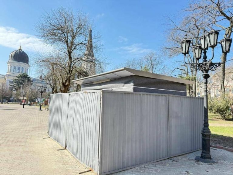 На Соборній площі в Одесі з’являться нові модульні громадські вбиральні — ФОТО