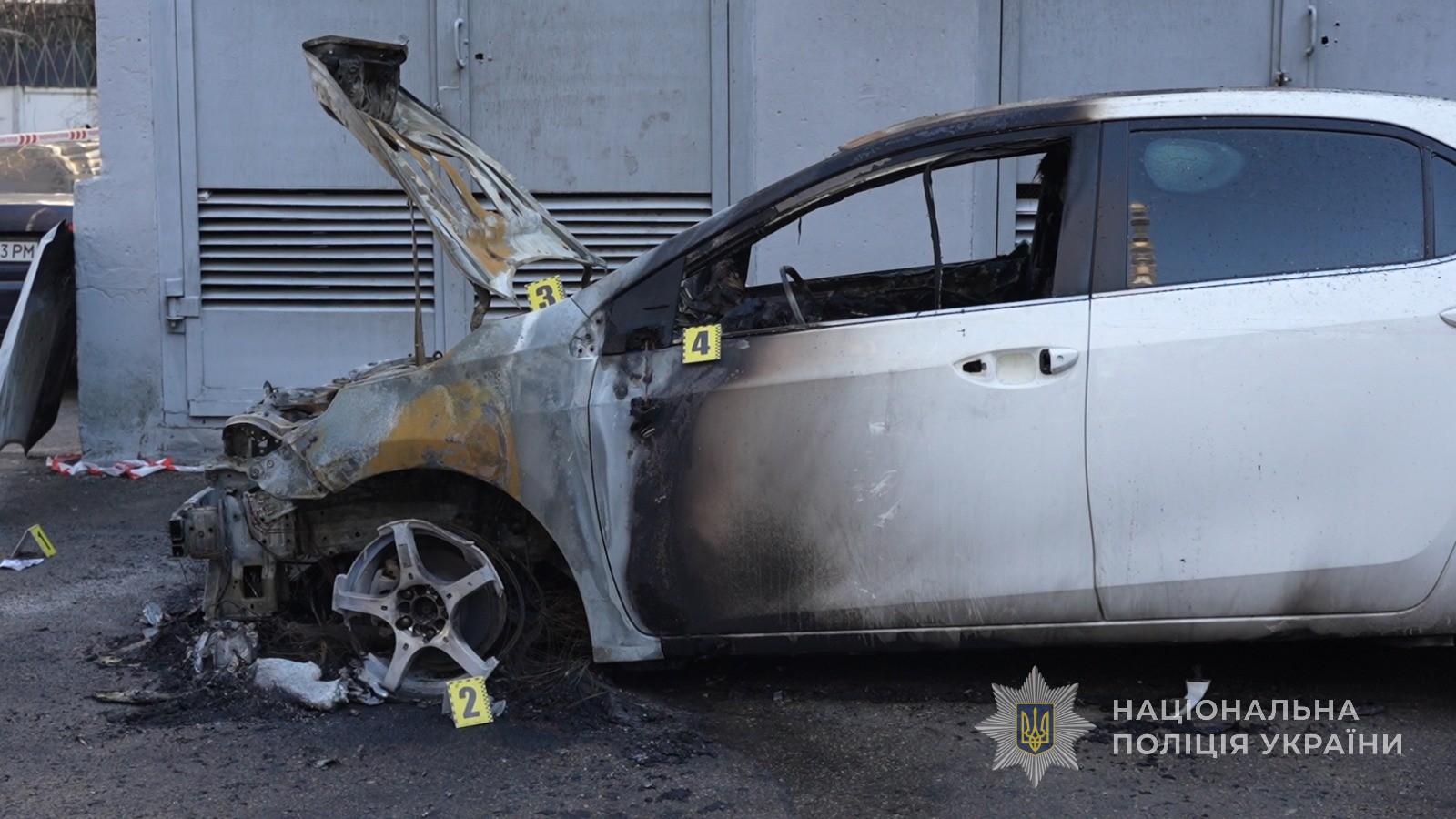В Одесі затримали молодого чоловіка за підпал чужого авто — йому загрожує до десяти років ув’язнення