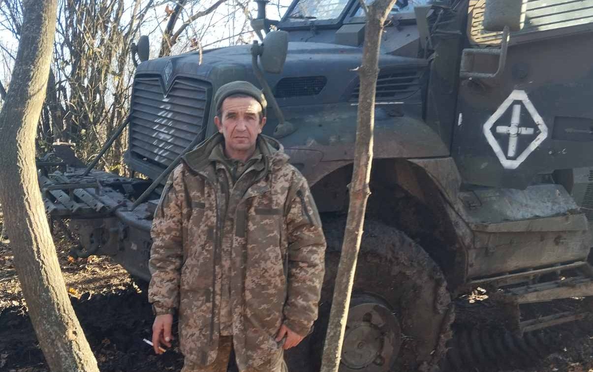 Зворушлива мить: дружина рибалки з Бессарабії привітала свого чоловіка словами «Привіт, сонечко, ти мене впізнала?» після повернення з російського полону