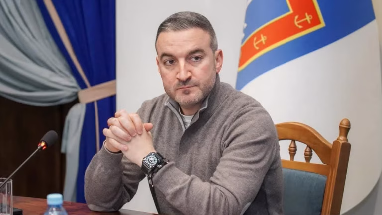 Очільник Приморської райадміністрації Одеси заробляє менше, ніж його дружина