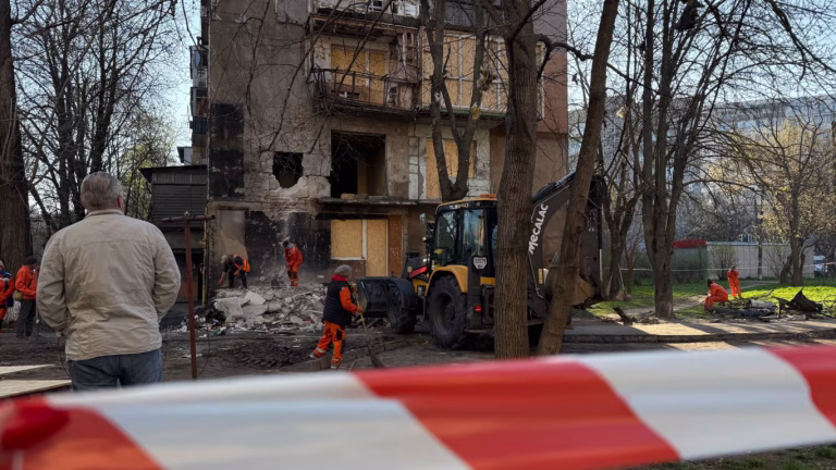 Нічні удари дронів залишили одеситів без житла — люди оговтуються