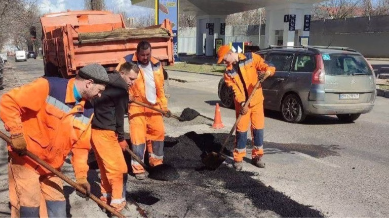 В Одесі перекриють кілька вулиць — рух ускладниться, можливі затори