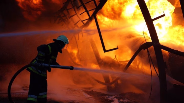 Одещина під загрозою: дрони окупантів атакували порт і електропідстанцію