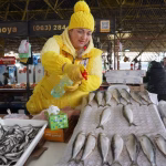 Запаси дунайки тануть: які нині ціни на оселедець в Одесі