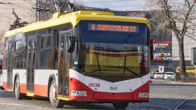 В Одесі запровадили безкоштовний проїзд для всіх школярів — нові правила