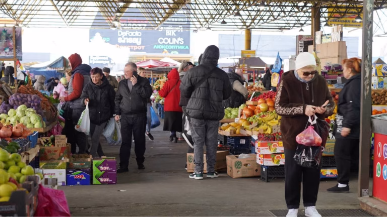 Фрукти на Привозі в Одесі дорожчають і вдаряють по гаманцю