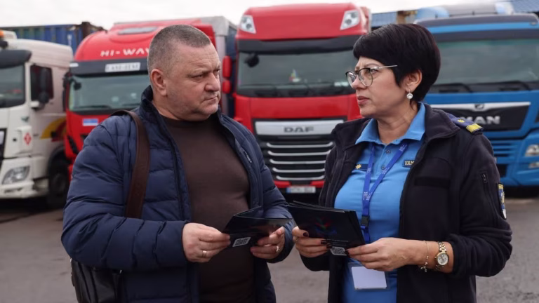 На кордоні з Румунією не пропускають автомобілі з Одеси через проблеми з техоглядом