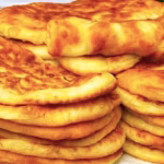 Справжні «Одеські лапті» з Привозу: рецепт легендарних пиріжків