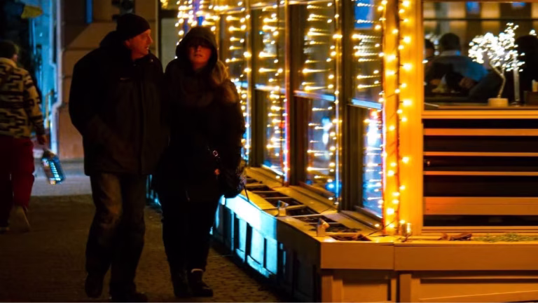 Оновлені графіки відключень світла в Одесі на завтра — стан енергосистеми