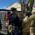 У Одесі затримали групу працівників ТЦК за затягування людей до буса й вимагання грошей