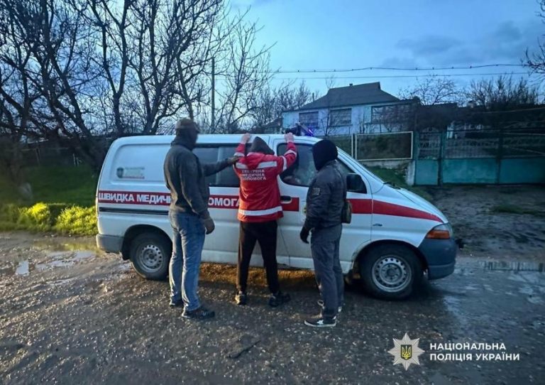 Лікарський халат як прикриття: в Одеській області викрили зухвалі схеми переправлення чоловіків до Молдови — ФОТО