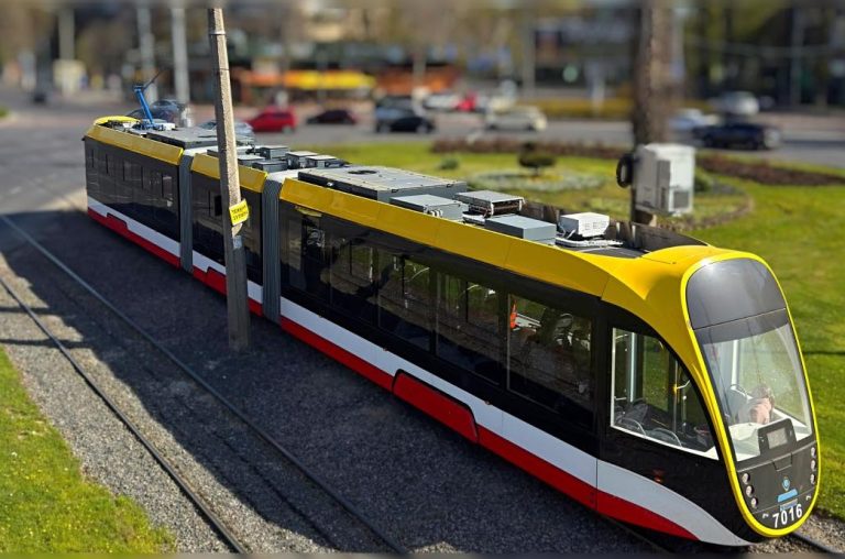 Школярі Одеси зможуть користуватися міським електротранспортом безкоштовно