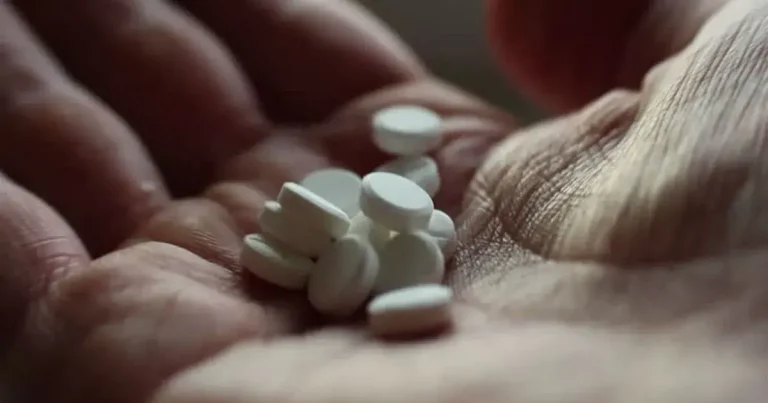 Смерть улюбленця підштовхнула 14‑річну мешканку села Ізмаїльського району до вживання таблеток