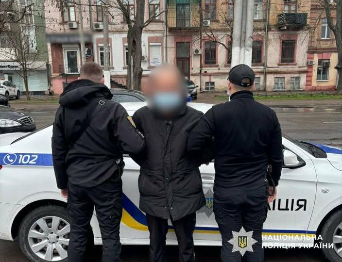 В Одесі затримали серійного грабіжника, який нападав на жінок — ФОТО