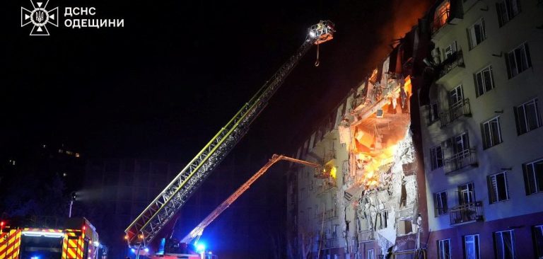 Нічний удар по Одесі: загинула матір із дворічною дитиною та ще одна жінка