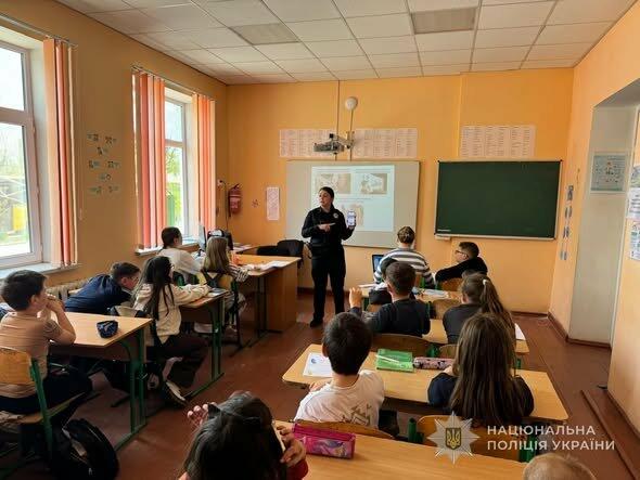 Одещина: батьки і підлітки нестимуть відповідальність за образливі дописи в соцмережах