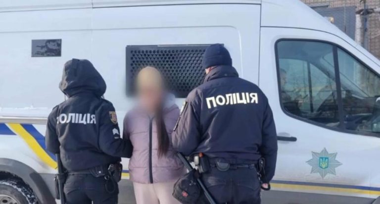 В Одесі судять психологиню, яка пропонувала «вирішити питання зі службою» за хабар