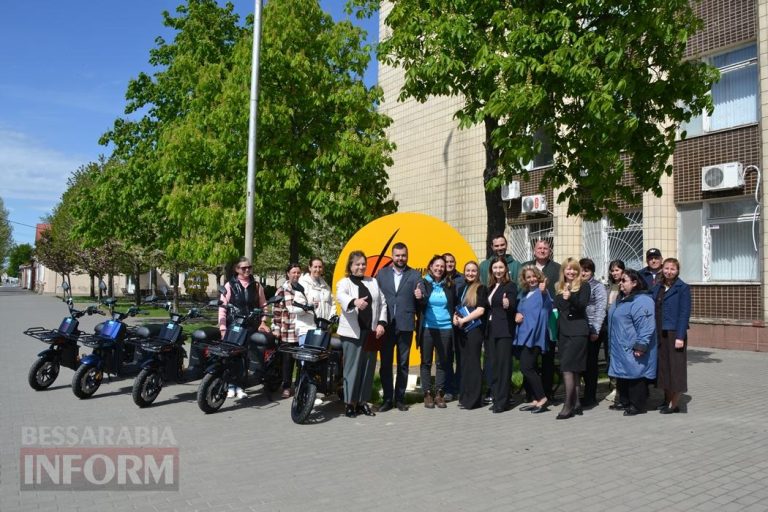 Кілійські соціальні працівники отримали нові електроскутери