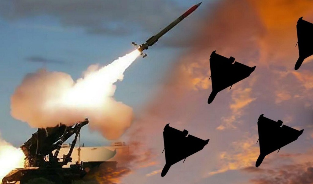 Масована атака ударних дронів по Одесі: чути вибухи, зафіксовано прильоти та пожежі (ОНОВЛЕНО)