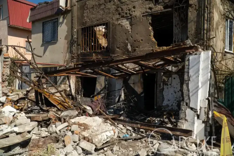 Одеса після атаки: понад 850 вибитих вікон і зруйновані будинки — трагічні наслідки