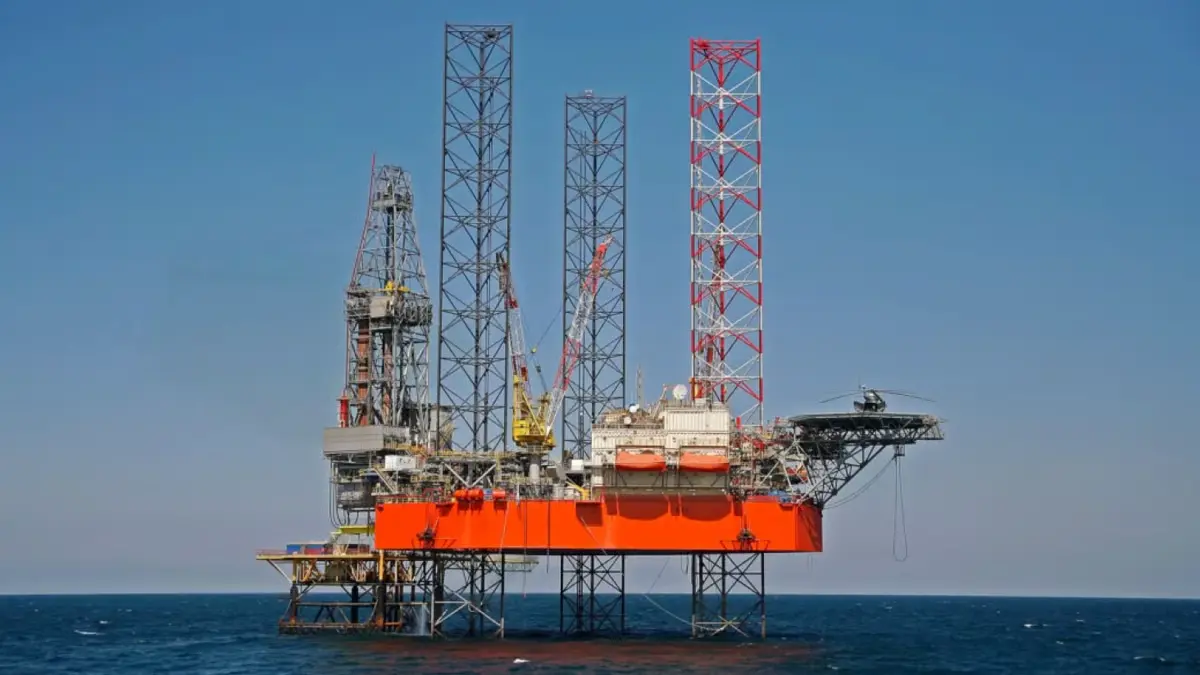 Росія готує морську загрозу, задіявши бурові платформи поблизу Одеси