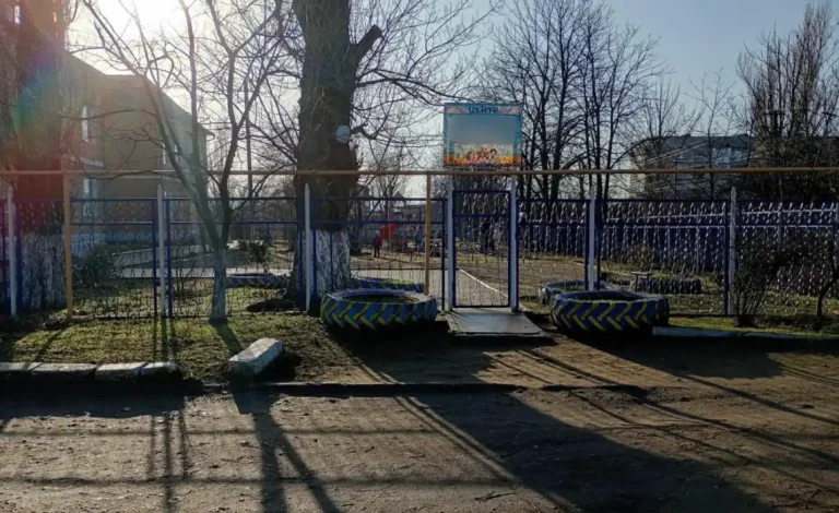 Хлопчик благав припинити: на Одещині судитимуть виховательку за знущання над шестирічним хлопчиком