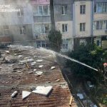 Денний обстріл Одещини: у Чорноморську вибиті вікна й загорілася пожежа — ФОТО