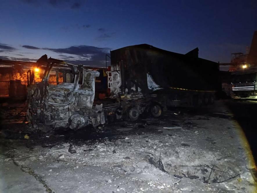 Атака на морські підходи Одещини: пошкоджено портову інфраструктуру та судно під прапором Палау — ФОТО