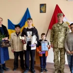 Вшанували подвиг: родині загиблого одеського прикордонника вручили орден «За мужність»