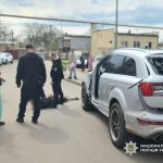 Денний резонанс на Одещині: таран, пістолет і викрадення — ФОТО
