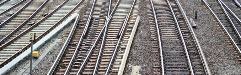 12-річний хлопець у Одесі зазнав ураження струмом, залізши на вагон потяга