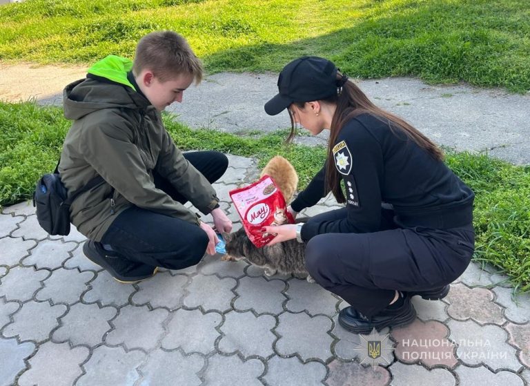 Ізмаїльські правоохоронці перетворили опіку над безпритульними тваринами на добру традицію