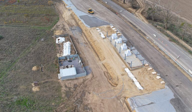 Директора одеської будівельної компанії підозрюють у масштабному нелегальному видобутку надр Ренійської громади