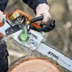 У Татарбунарах медики врятували чоловіка під час спроби самогубства бензопилою