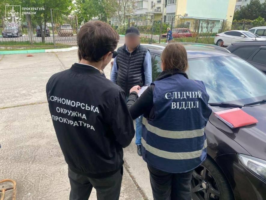 Колишній директор будинку культури Одеського району оформив на себе премії з державного бюджету майже на мільйон — ФОТО