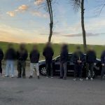 На Одещині біля кордону затримали кортеж із 13 “ухилянтів” — ФОТО