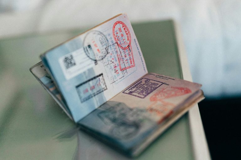 Допомога в оформленні візи: коли варто звернутися до експертів