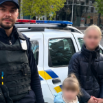 В Одесі патрульні знайшли зниклу дитину та повернули її матері